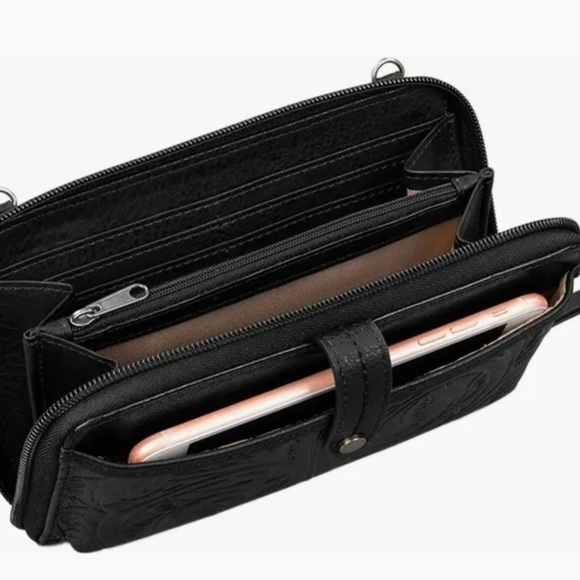 The Sak
Iris Leather Convertible Crossbody Bag - Picture 2 of 9